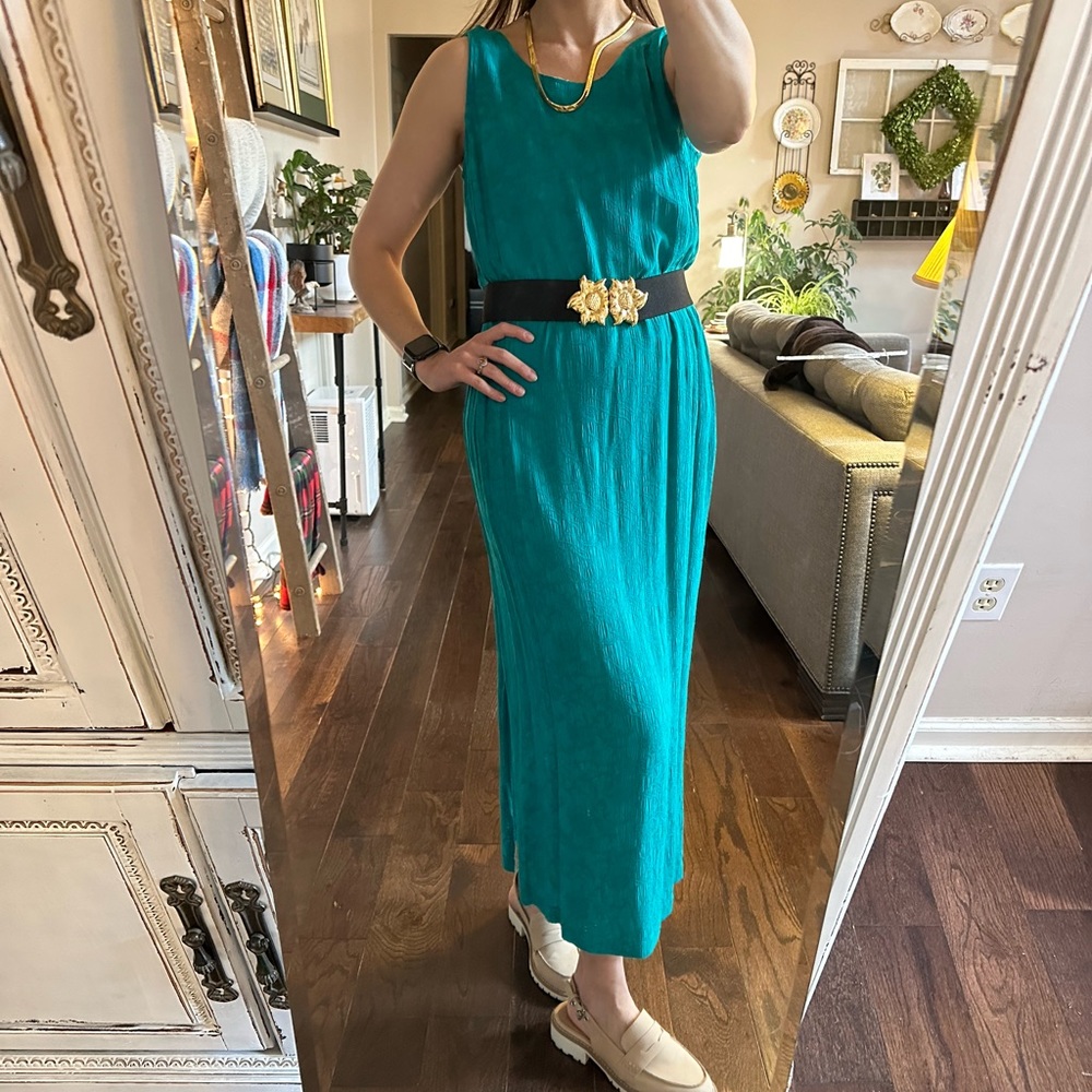 004: Karin Stevens, two piece, teal green shirt and dress from the 90s